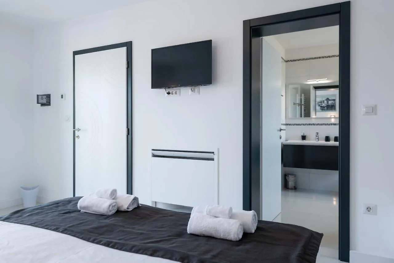 Villa Elodie Medulin 0*,  Croatia